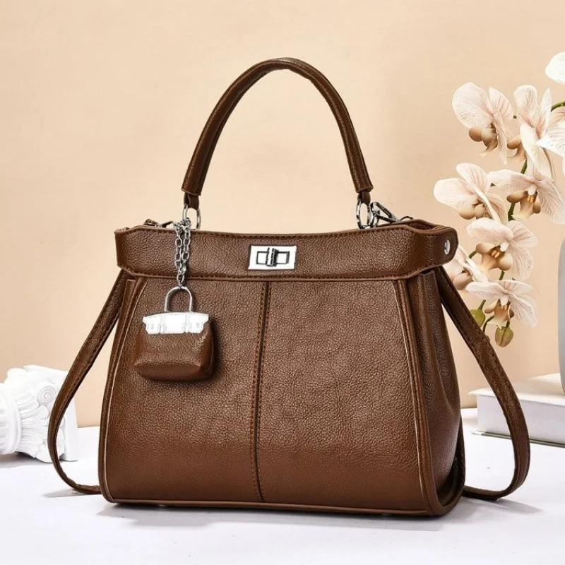 

Fashionable Leather Women's Shoulder Bag High-End Luxury Brand Elegant Stitchwork Trendy Vintage Commuter Bag​