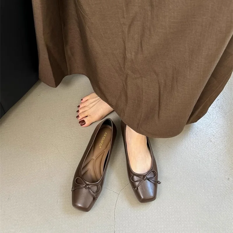 Silver Ballet Flat Shoes Women's Spring 2026 New Square Head Small Leather Shoe Shallow Mouth Bean Bean Gentle  Knot...