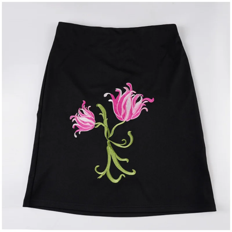 

Весна 2026: Женская юбка с цветочным принтом, цвета черный и белый, повседневная, средней длины, А-силуэт, с завышенной талией, облегающая, из полиэфирного волокна