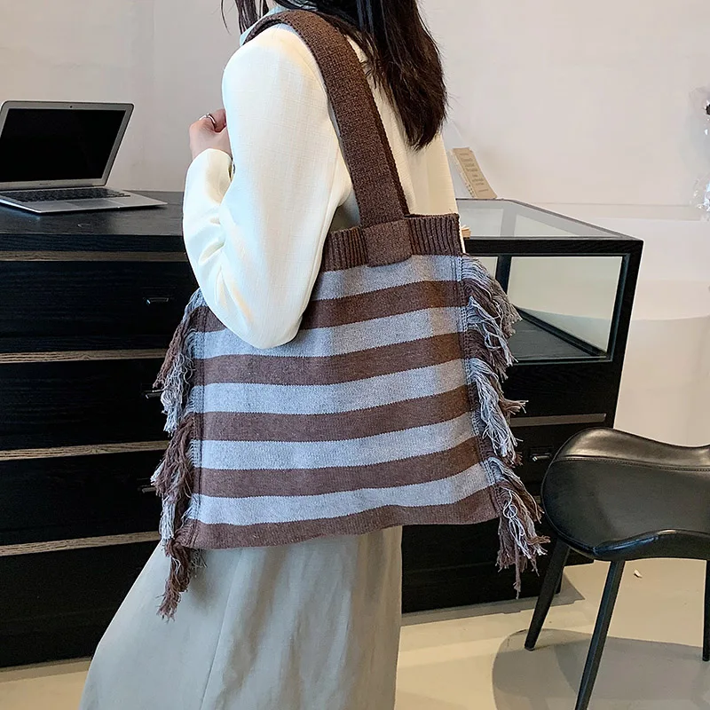 Sac fourre-tout en laine pour femme, grande capacité, sac à main à rayures douces, sac de créateur de voyage pour femme, initié, automne, hiver, nouveau