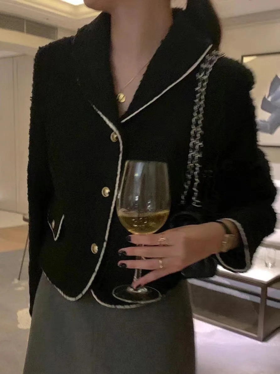 Elegant Short Outerwear Women's Vintage Lapel Color Block Loose Long Sleeve Coat Chic Style Polyester Fabric Warmth for Autumn