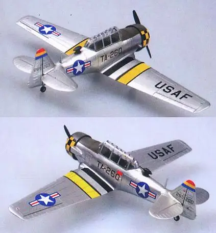 Hobby Boss 80233 1/72 T-6G Texan Easy Assembly AUTHENTIC KIT (Plastic model)