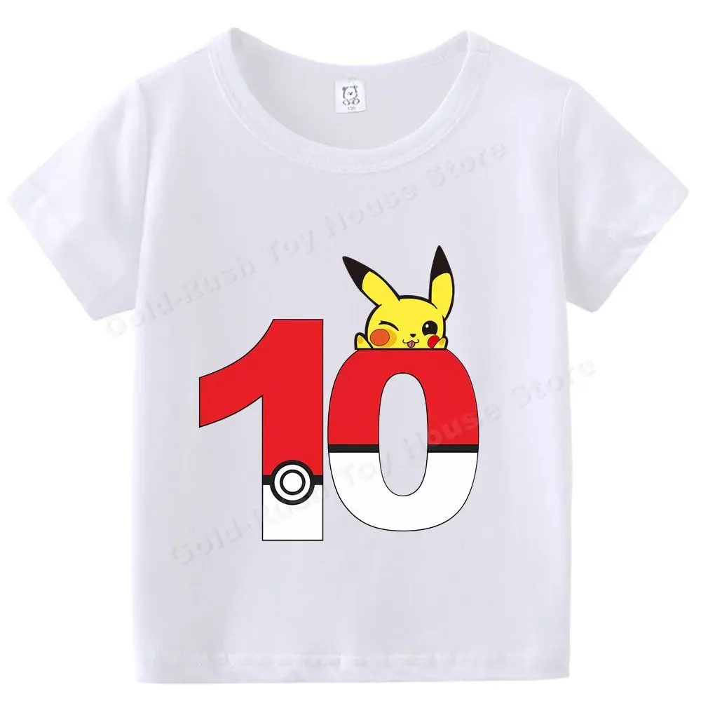 Poke Ball เสื้อยืดตัวเลขสีแดงเสื้อยืดผ้าฝ้ายวันเกิดโปเกมอน Pikachu เสื้อเสื้อเด็กผู้หญิงเด็กผู้ชายเสื้อผ้าหน้าร้อนเด็กทารกลายการ์ตูนอนิเมะ