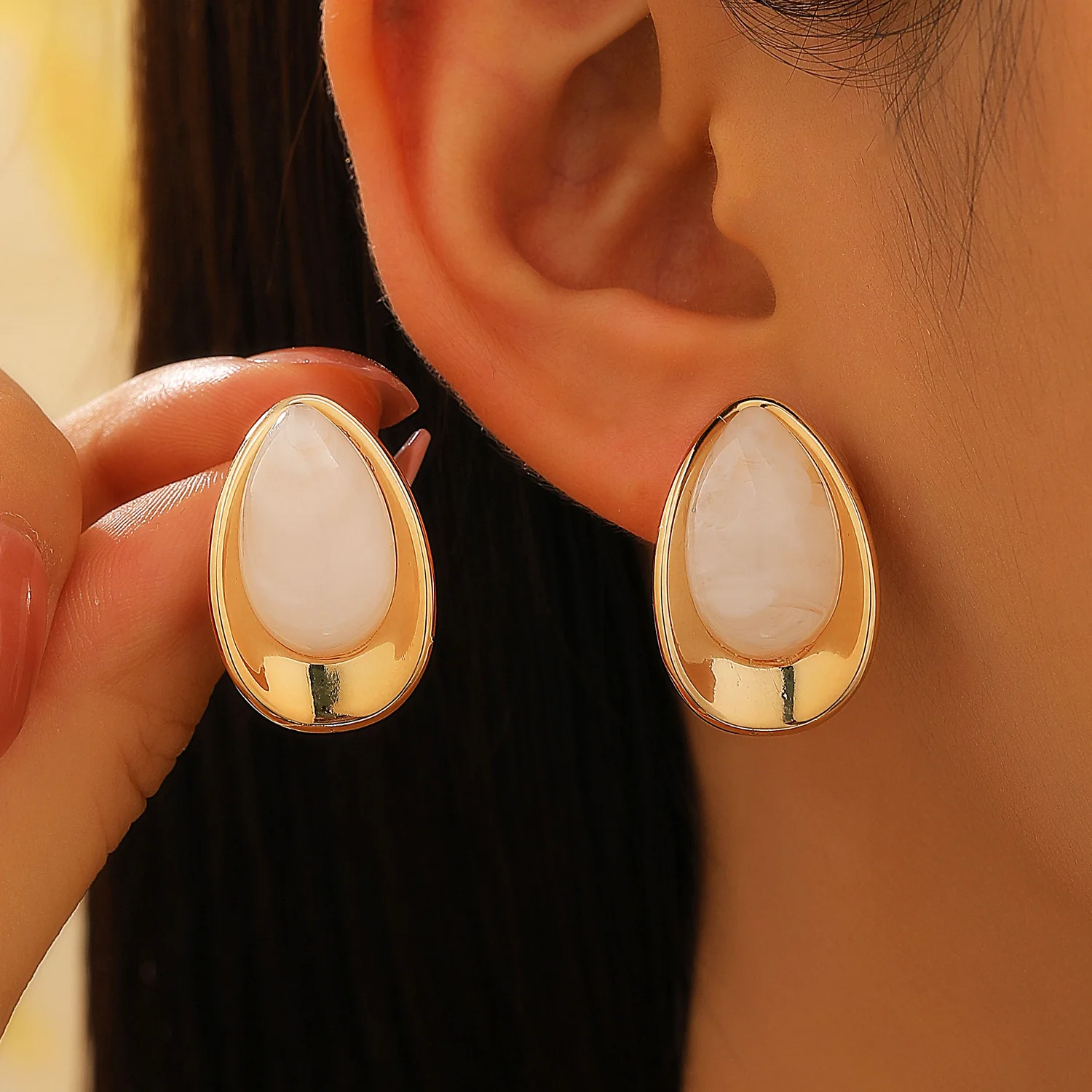 

Fashion exaggerated temperament oil drop earrings, simple design ear studs, water drop earrings for women, jewelry wholesale