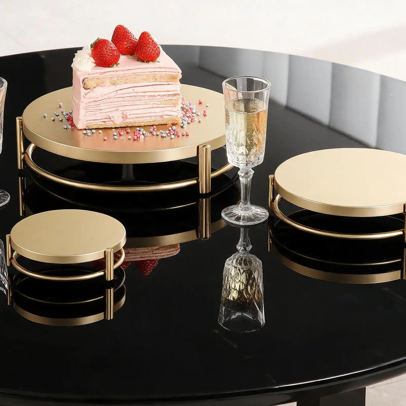 3 Piece Golden Cake Stand Metal Round Dessert Cupcake Party Tray Multifunctional Cupcake Pastry Tray For Wedding Birthday - view 3