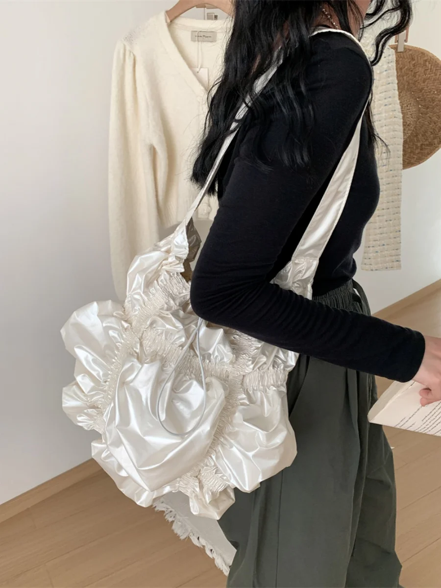 

Сумка на плечо Cloud Ape, женская большая сумка на одно плечо, сумка для подмышек, модная серебряная складная эластичная сумка на шнурке для лица