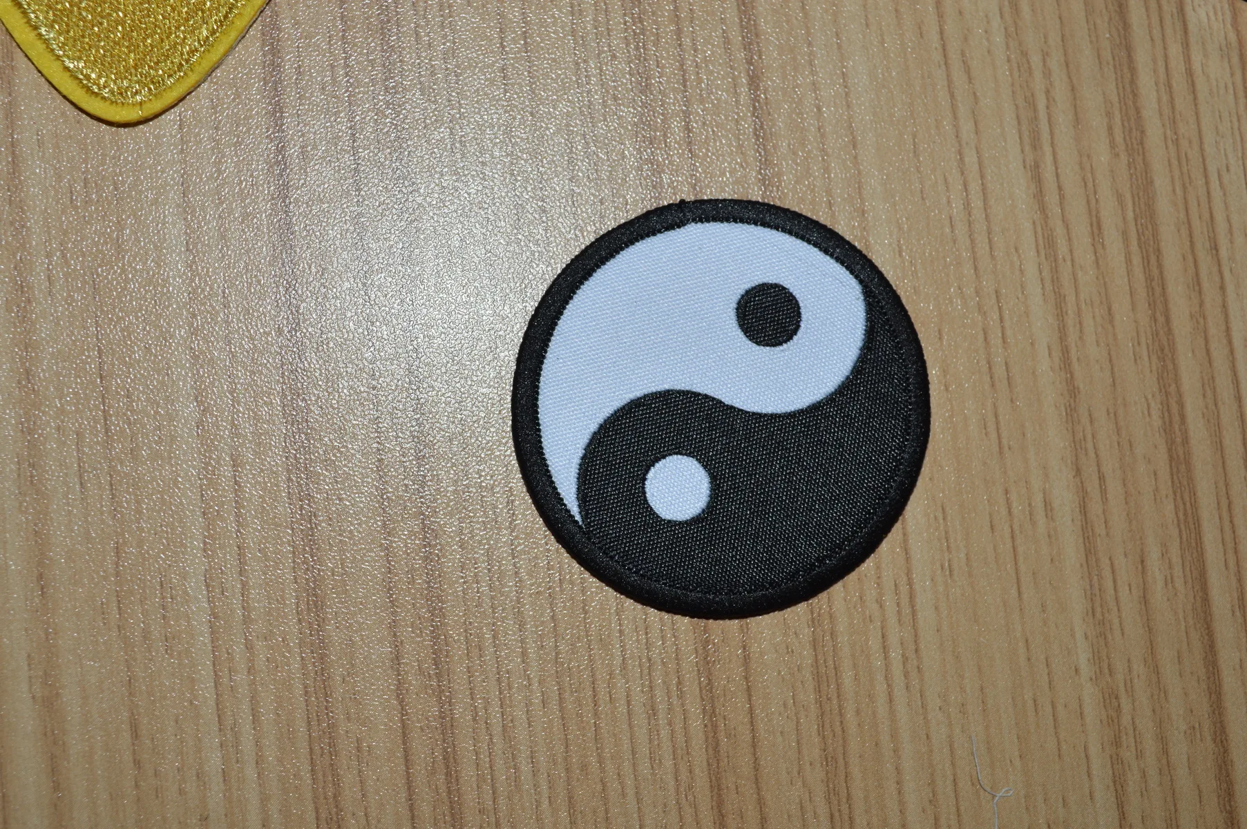 Yin Yang ying tao Embroidered Patch for Clothes Motorcycle Jackets Backpacks Hats Jeans Sew on Iron on Stickers ≈  5 cm)