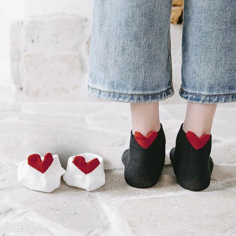 2 Pairs Spring Summer New Heel Heart-shaped Low Tube Women\'s Socks Casual Easy Match Comfortable Female Boat Socks Black White