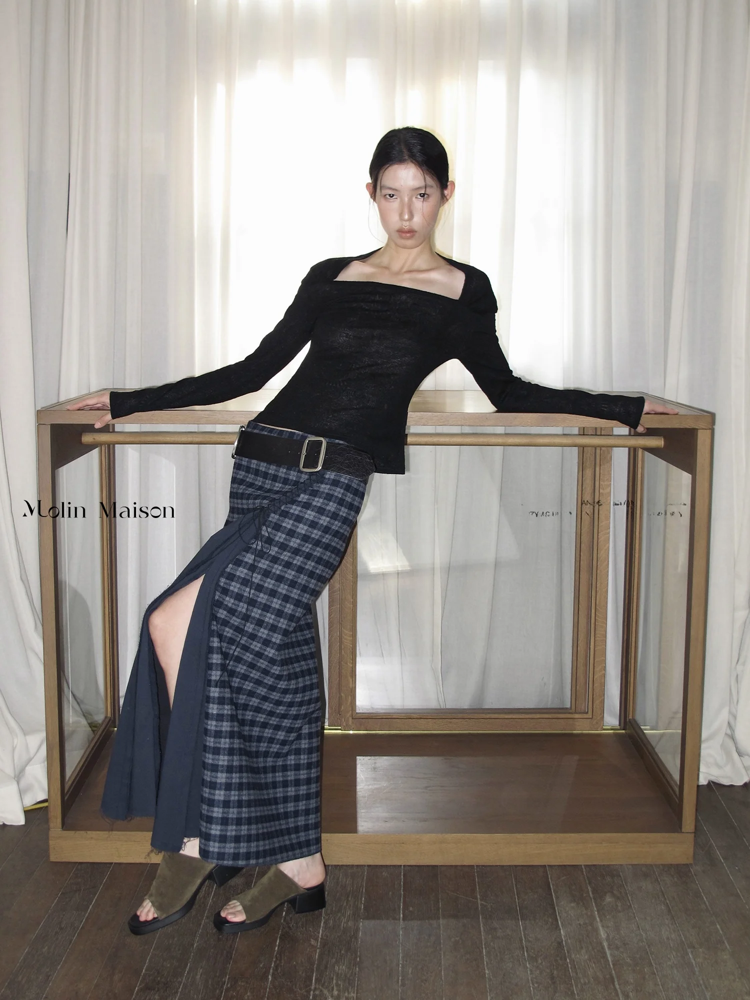 

Юбка миди Molin Romantic Holiday из смесовой шерсти с разрезом и многослойным дизайном, приталенная, для женщин