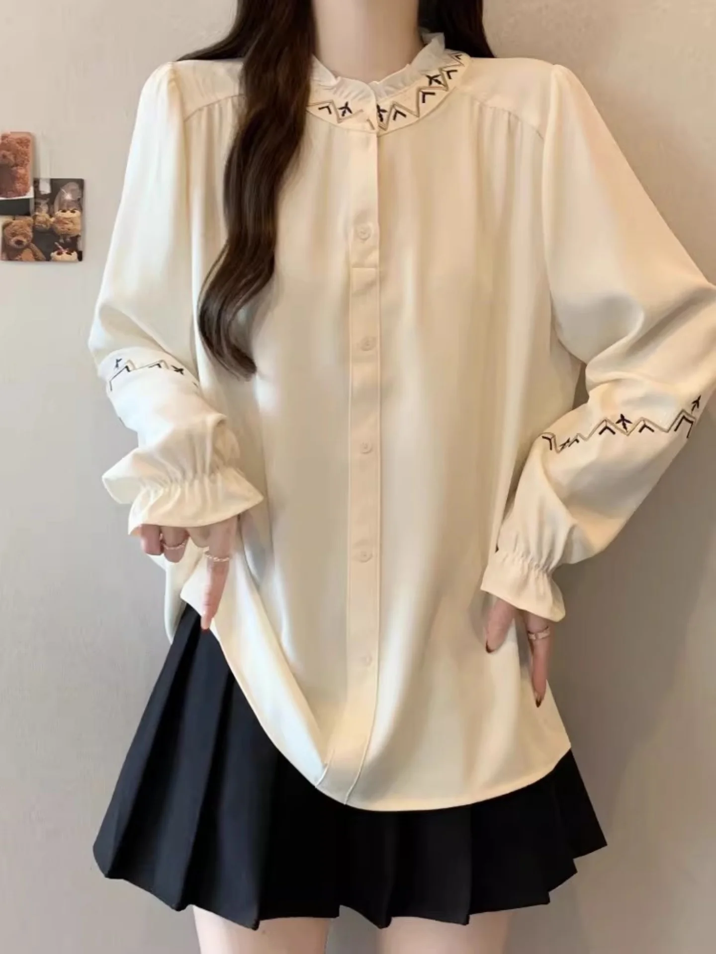 

Ele Embroidered Long Sve irt Loose Fit Base Layer Versatile Sle Spring 2026 Women's Faion plus Size Boting Top