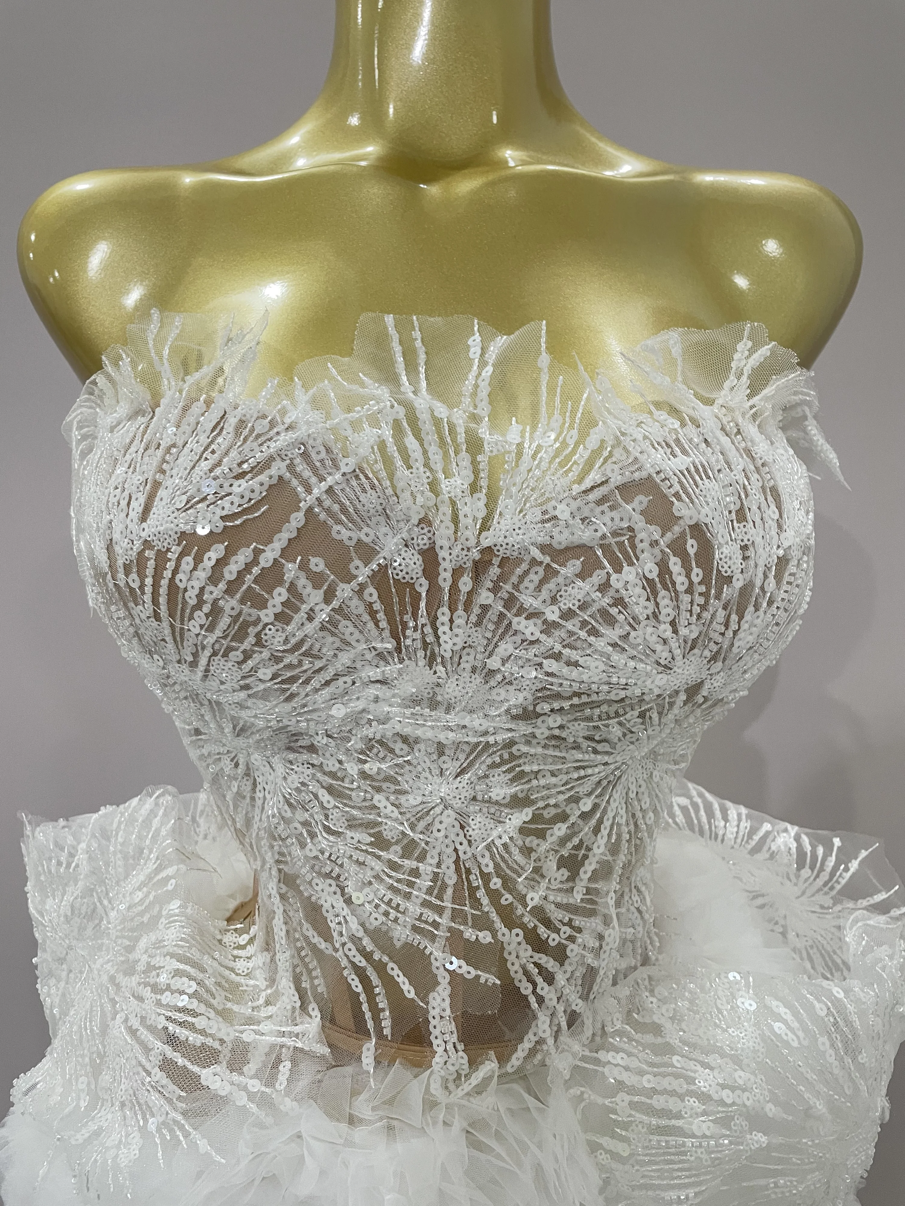 Estoque sexy renda branca sem alças topos babados mini saia 2 pçs conjunto feminino festa à noite boate cantor palco desempenho traje