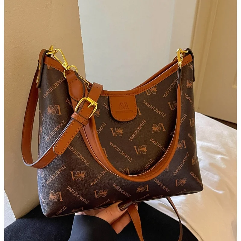 

Crossbody Bag 2026New niche textured printed fashion shoulder bag for middle-aged mothers