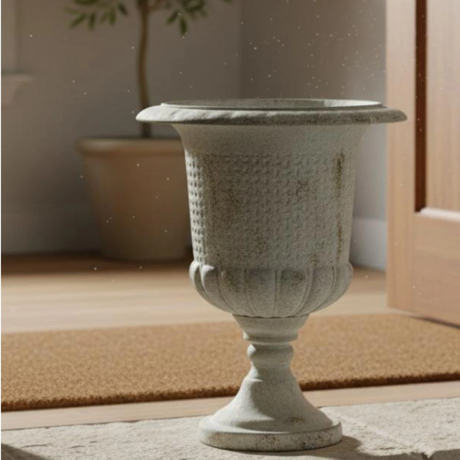 Shabby Chic Flower Pot Sturdy Base Decorative Iron Planter Urn Style Traffic Keyword for Home Entrance Courtyard
