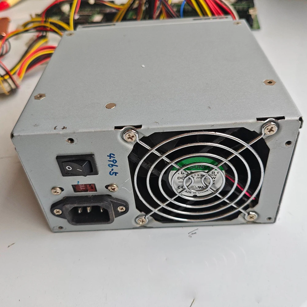 

Блок питания компьютера промышленного управления 330 Вт высокой мощности PW-330ATXE-12V Rev. Б