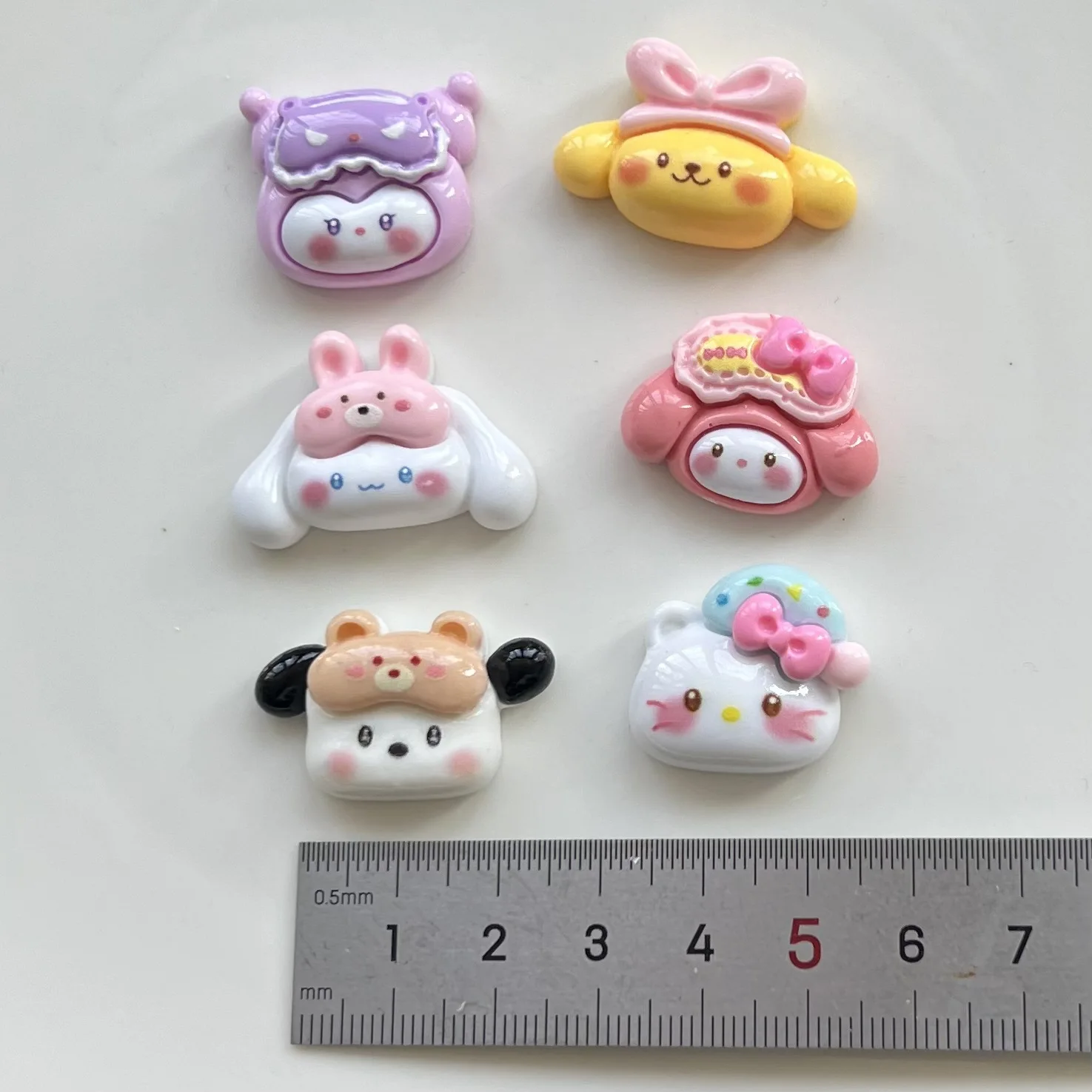 Cabujones de resina de dibujos animados de sanrio, serie miniso, 5 piezas, materiales para manualidades, fabricación de joyas