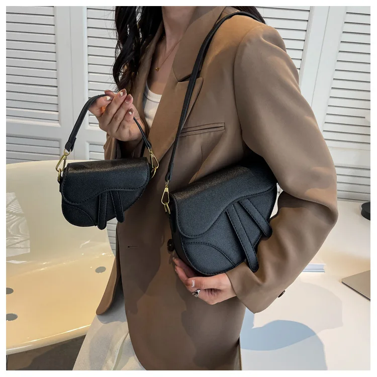 2023 New Korean Parent-child Fashion PU Saddle Bag Mom and Me Ins Shoulder Bag Fashion Ladies Girls Messenger Bag BM111