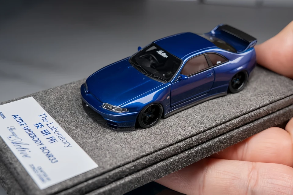 Ready stocks ZonzoStudio 1/64 R33 Bryanlivery Collection Gift