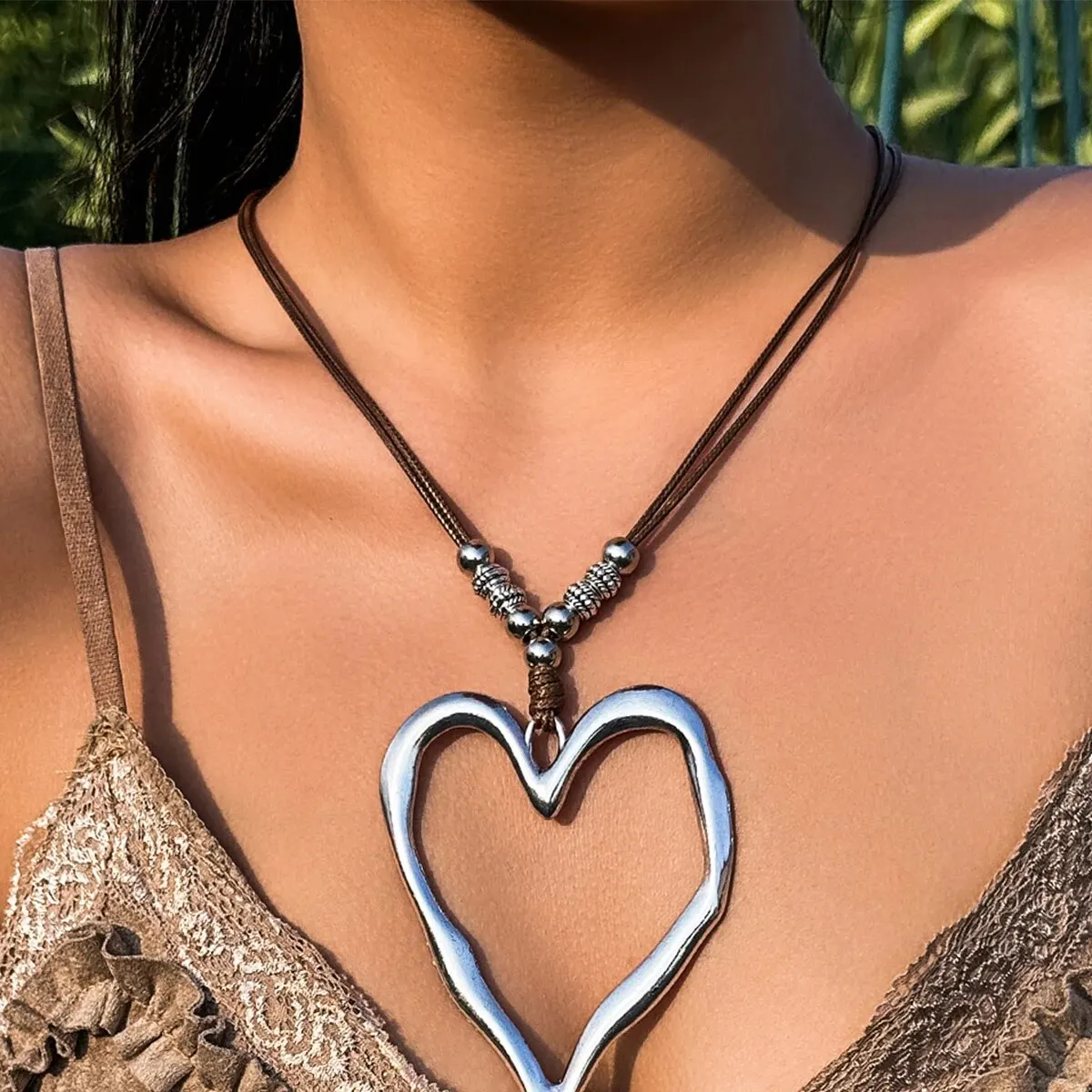 Exaggerated Silver Color Big Love Heart Pendant Necklace for Women Bohemian Leather Wax Rope Neck Chain Y2K Jewelry Accessories