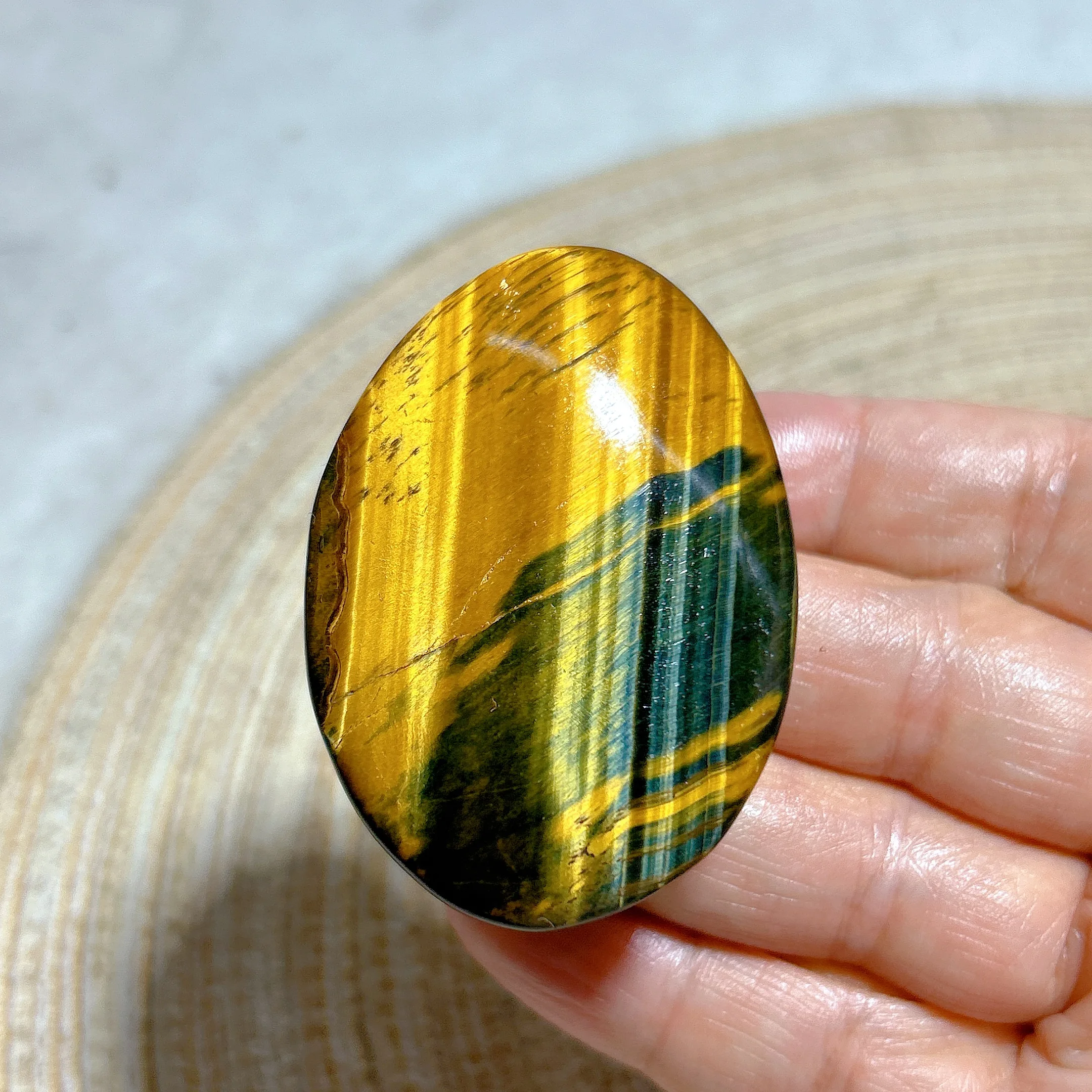 High Quality Natural Crystal Blue Golden Flashy Tiger Eye Palm Polished Healing Reiki Mineral Energy Home Decorations Gift