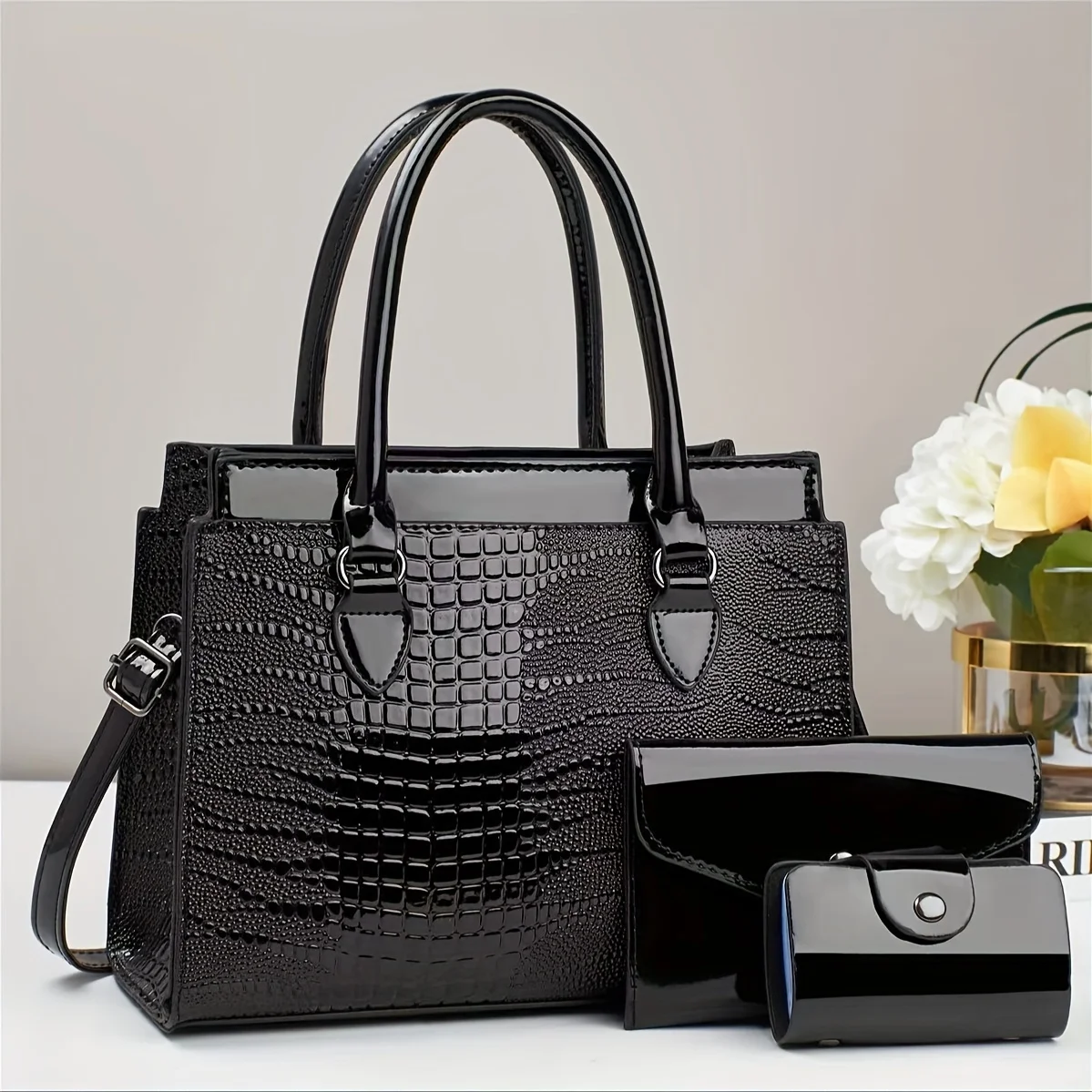 

3-Piece Luxury Handbag Set - Premium Faux Leather, Fashion-Forward Design, Including Tote, Clutch & Wallet, with Detachable Shou