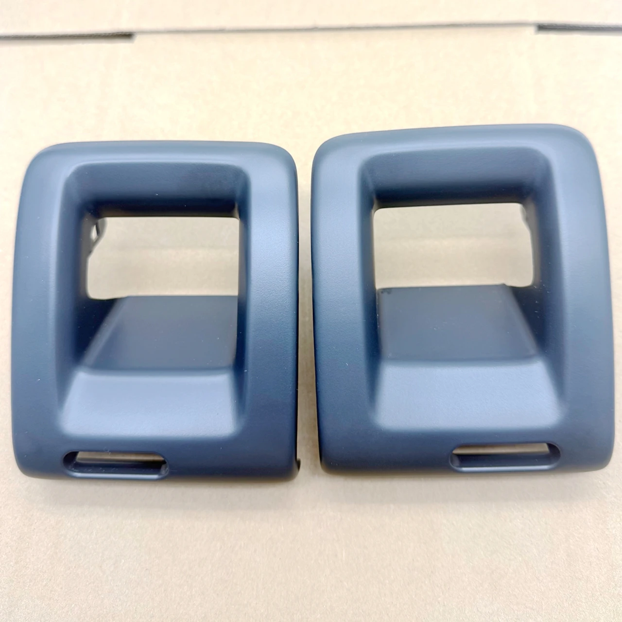 

Interior Trim Panel Buckle 5G0885893 5G0885894, Fits for VW Golf Polo T‑Roc ID3 ID4, Rear Seat Lower Decorative Panel Clip