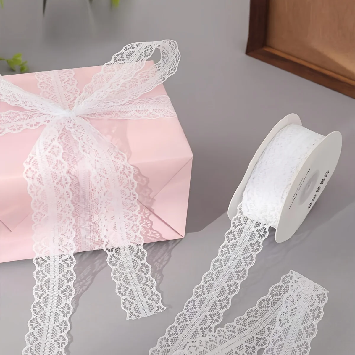 Ausgehöhltes Spitzenband Vintage Blumenmuster Spitzenband Kuchen-Backband DIY Nähstoff Geschenkverpackung Partydekoration