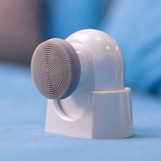 

Innovation Dual-Use Handheld Silicone Facial Cleansing Brush Whitening Face Massage and Pore Cleaner Tool