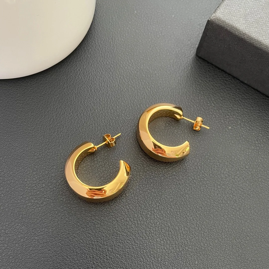 Earrings Retro Light Luxury Fashion Simple Stud Piercing Aretes De Mujer Pendientes Brincos Boucles D’Oreille Femmes