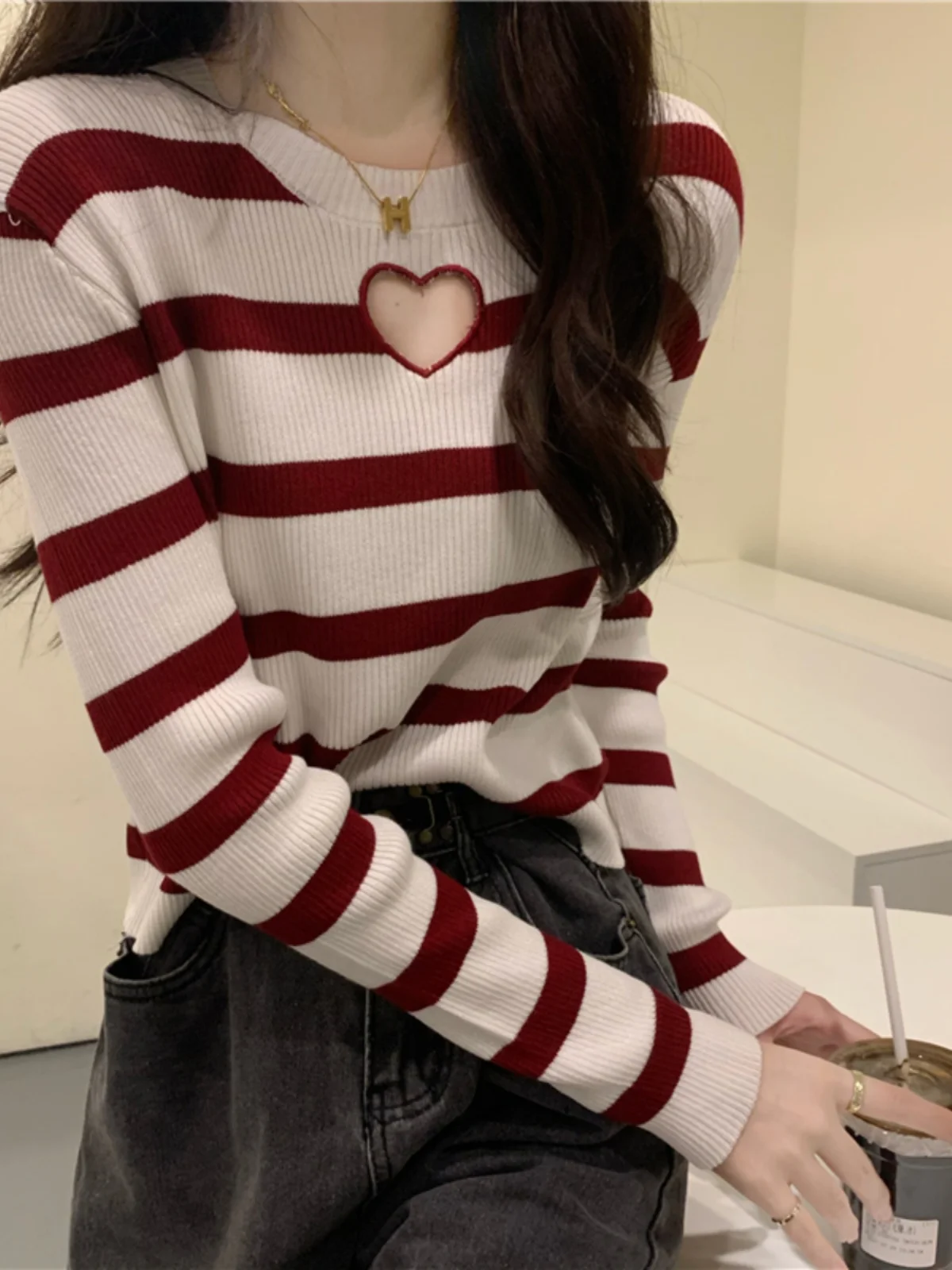 Black White Striped Heart Hollowed Out Sweater 2023 New Women's Unique Round Neck Slim Fitting Bottom Shirt Fashion Sexy Top