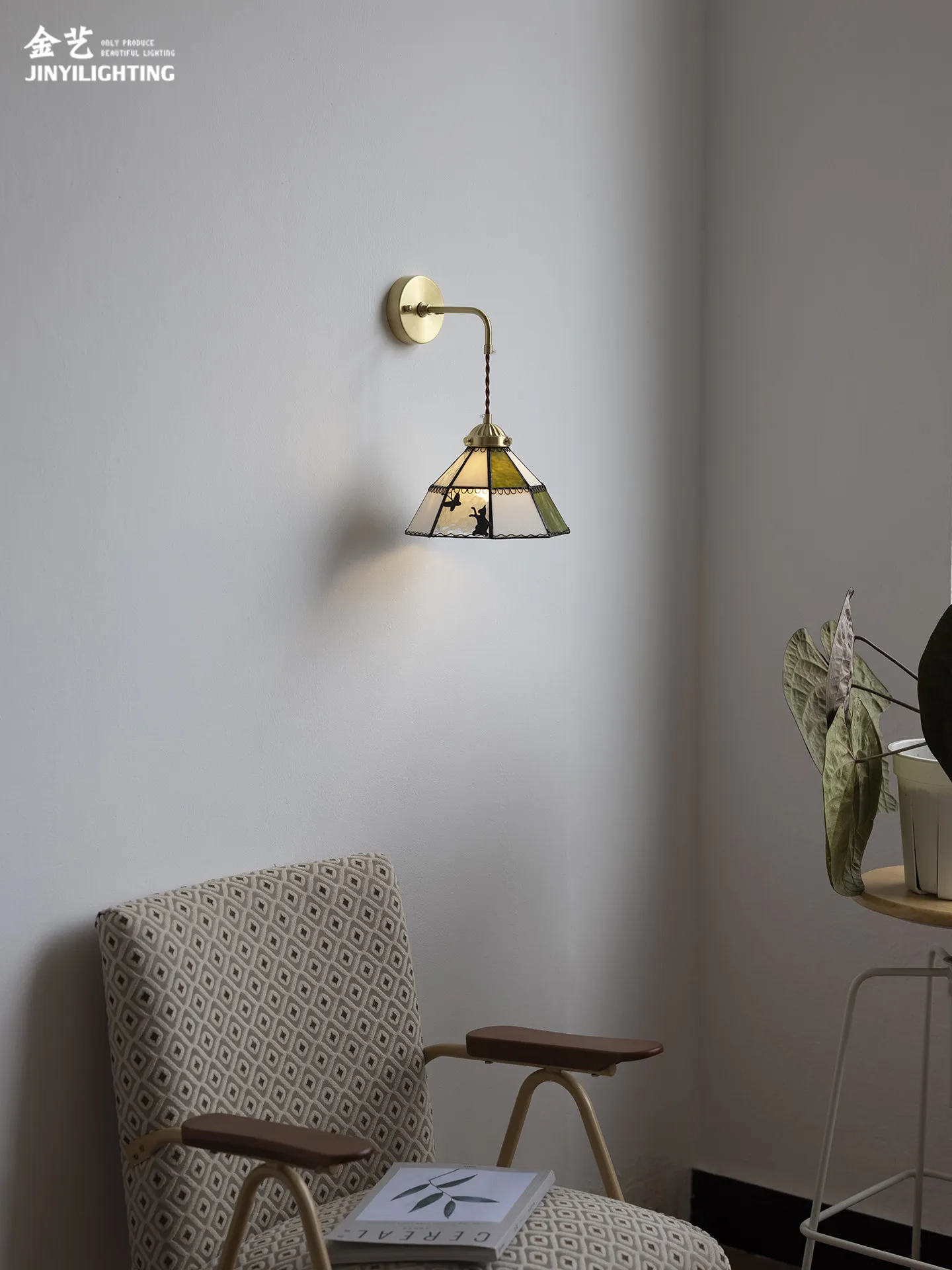 Cat chasing butterfly Japanese style creative glass wall lamp retro niche design bedside bathroom homestay all copper wall lamp