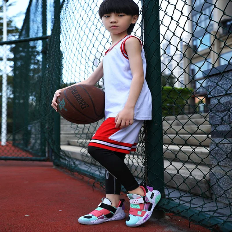 Tênis de basquete leve antiderrapante para crianças, tênis ao ar livre, calçados de formadores, calçados esportivos para meninos e meninas, novo, 2023