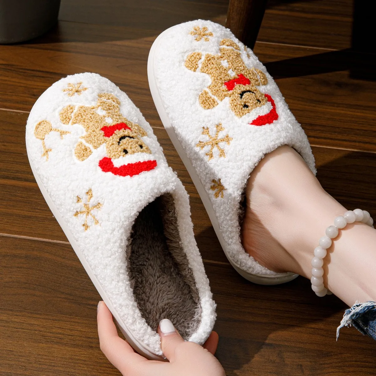 

1pair Christmas Women's Slippers - Cute Gingerbread Winter Warm Slides, Couple Houseshoes for Bedroom & Gift