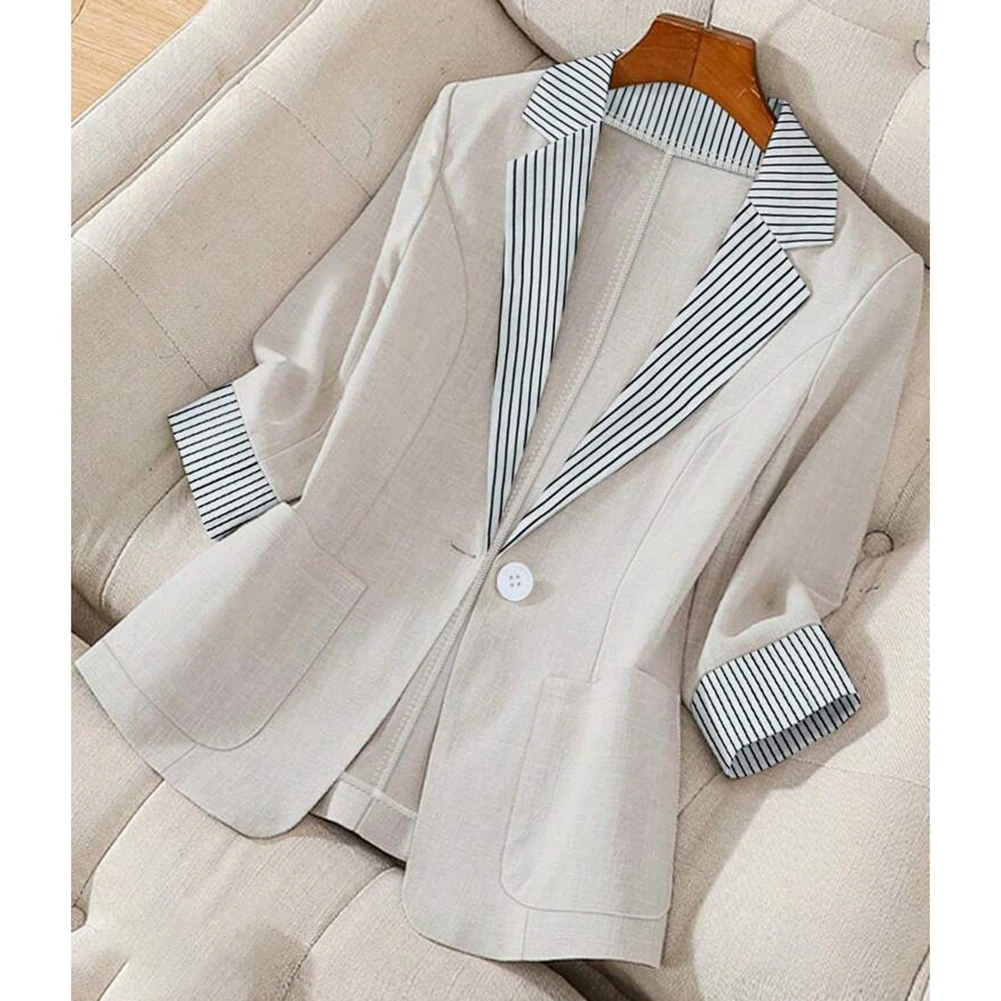 

Women's Solid Color Long Sleeve Casual Suit Jacket with Lapel Collar and Functional Buttoned Pockets Suitable for All Seasons