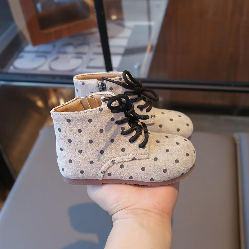 

Обувь для девочек в стиле ретро, осенняя новая корейская версия, детская замшевая противоскользящая обувь, классическая детская обувь для досок, повседневная универсальная обувь для девочек