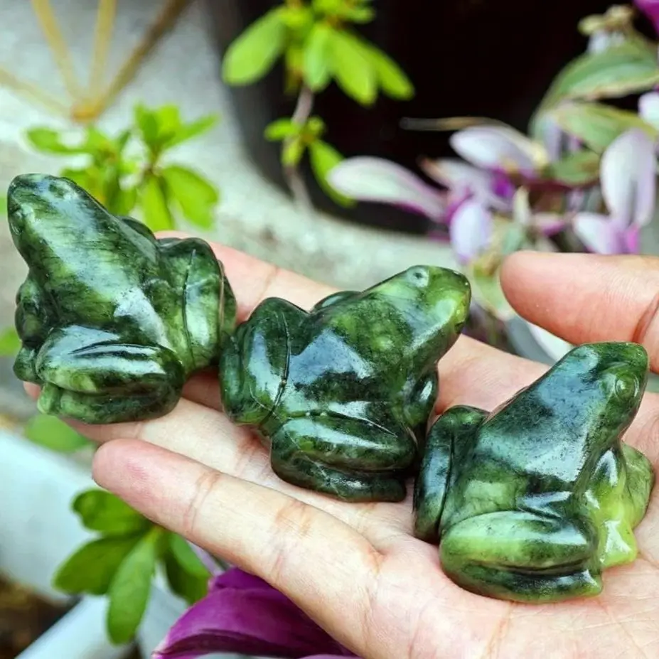 Unique Natural Green Jade Frog Statue Quartz Animal Crystals Frog Mineral Specimen Reiki Healing Crystal Figurine Crafts Gift