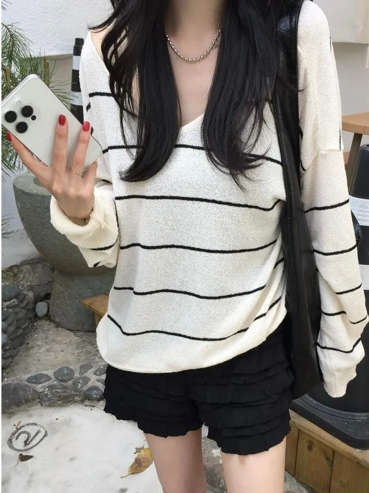 

Ele Women's Knitwear Autumn Stripe Design Sense Hollow out Belted Long Sve Sweater Faionable Casual Sle