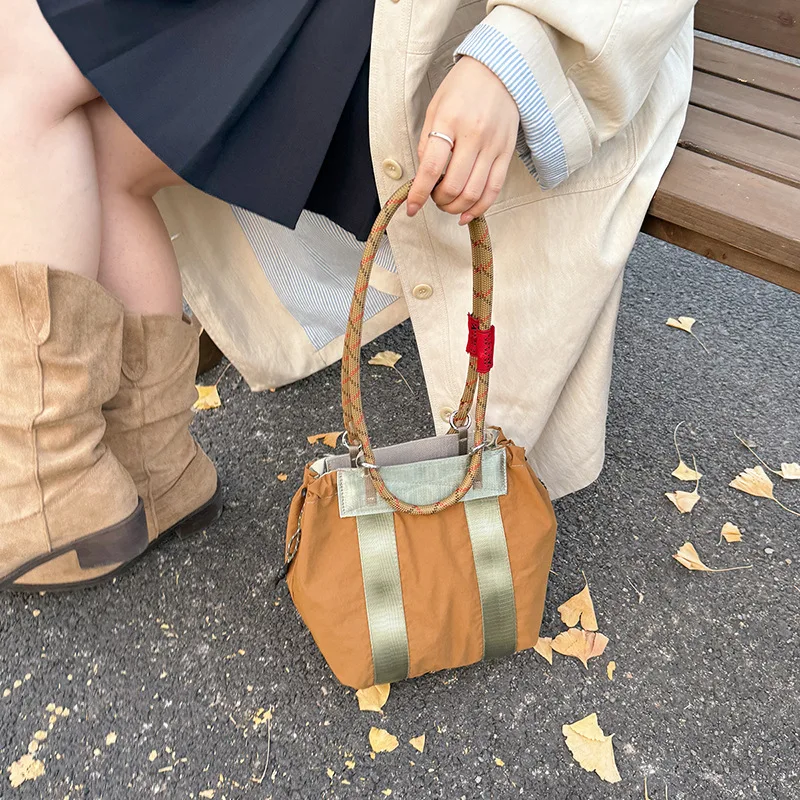 

Новая японская женская сумка, водонепроницаемая сумка через плечо большой вместимости, модная модель двойного назначения, нишевый стиль для поездок на работу