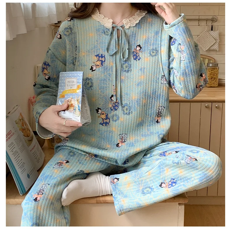 

Комплекты пижам черного цвета для женщин: флисовая одежда с фиолетовым принтом в виде сердец, для утреннего кофе, влагоотводящая, с круглым вырезом, длинными рукавами и брюками-капри.