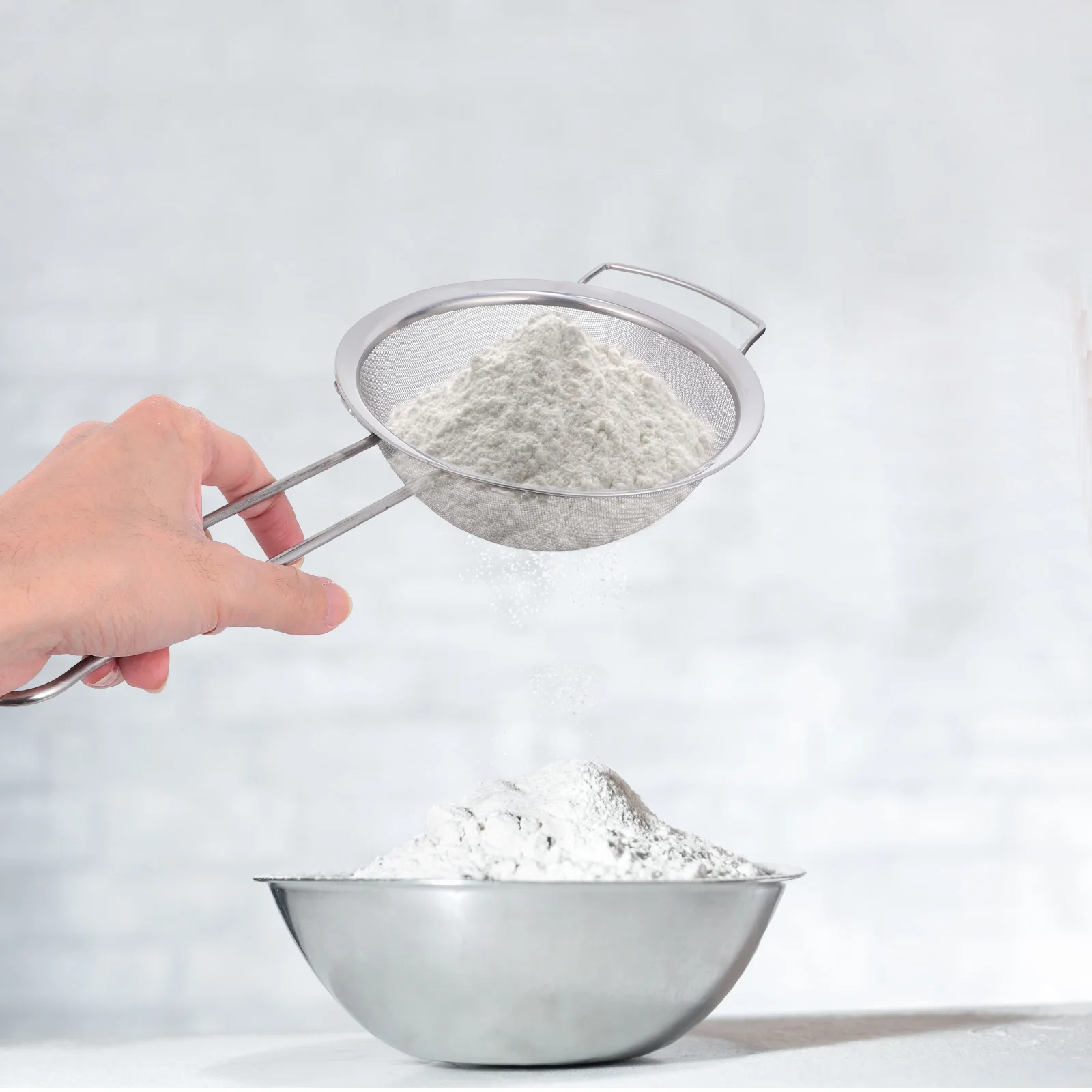 

2pcs Stainless Steel Flour Sifter Mesh Sieve Baking Powder Cocoa Almond Dust Filtering Lightweight Kitchen Sifting Tool