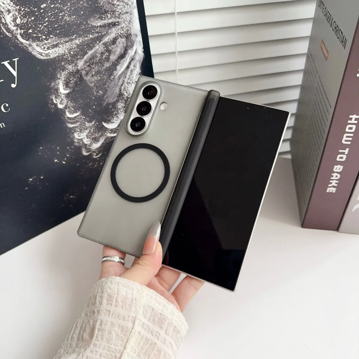 Frosted Translucent Magnetic Wireless Charging Hinge Phone Case for Galaxy Samsung Z Fold 8 Ultra 7 6 5 4 Shockproof Hard Cover