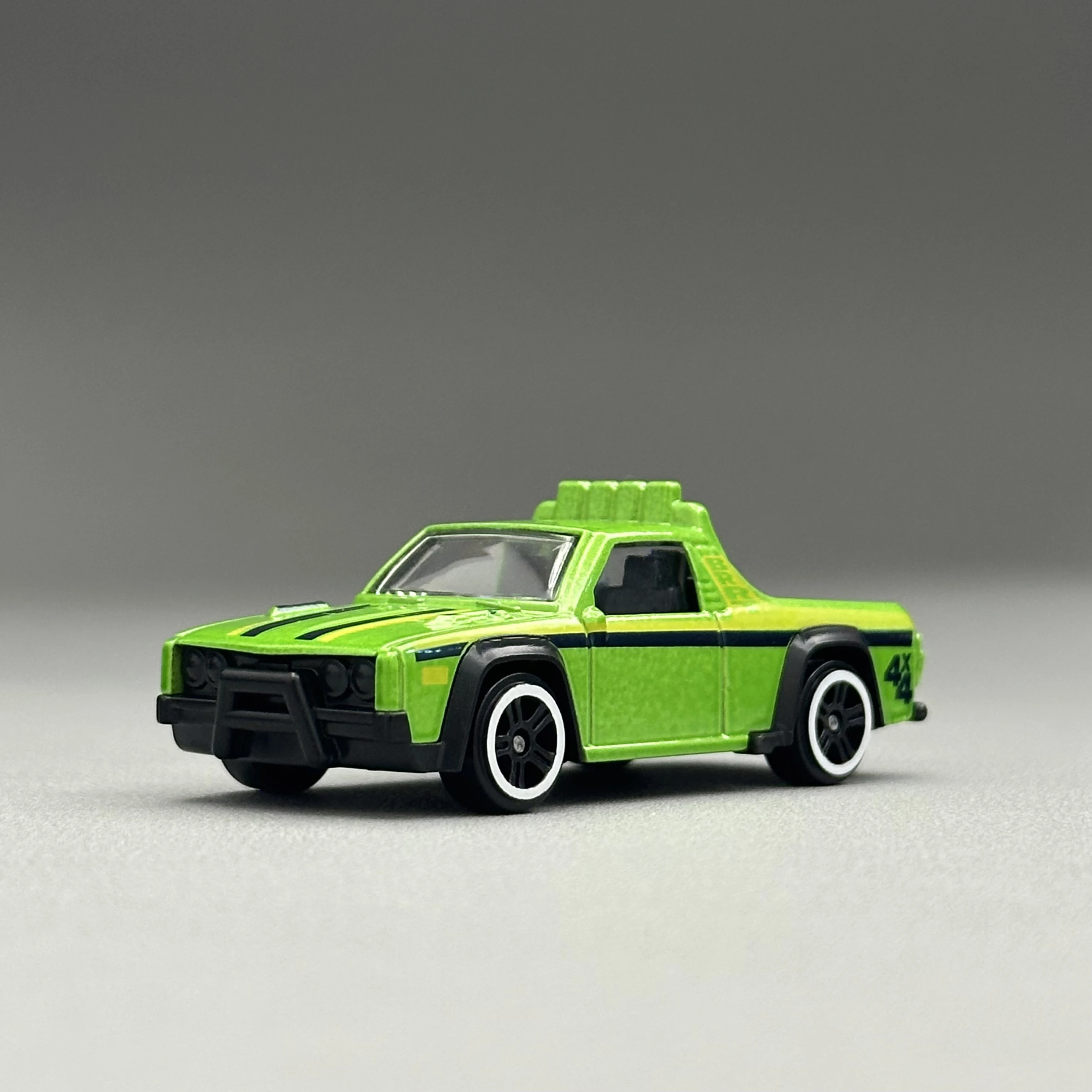 1/64 Diecast Alloy Pickup Truck Model 4x4 Off Road Style Metal Body Mini Vehicle Collectible Toy Gift For Kids And Collectors image 5