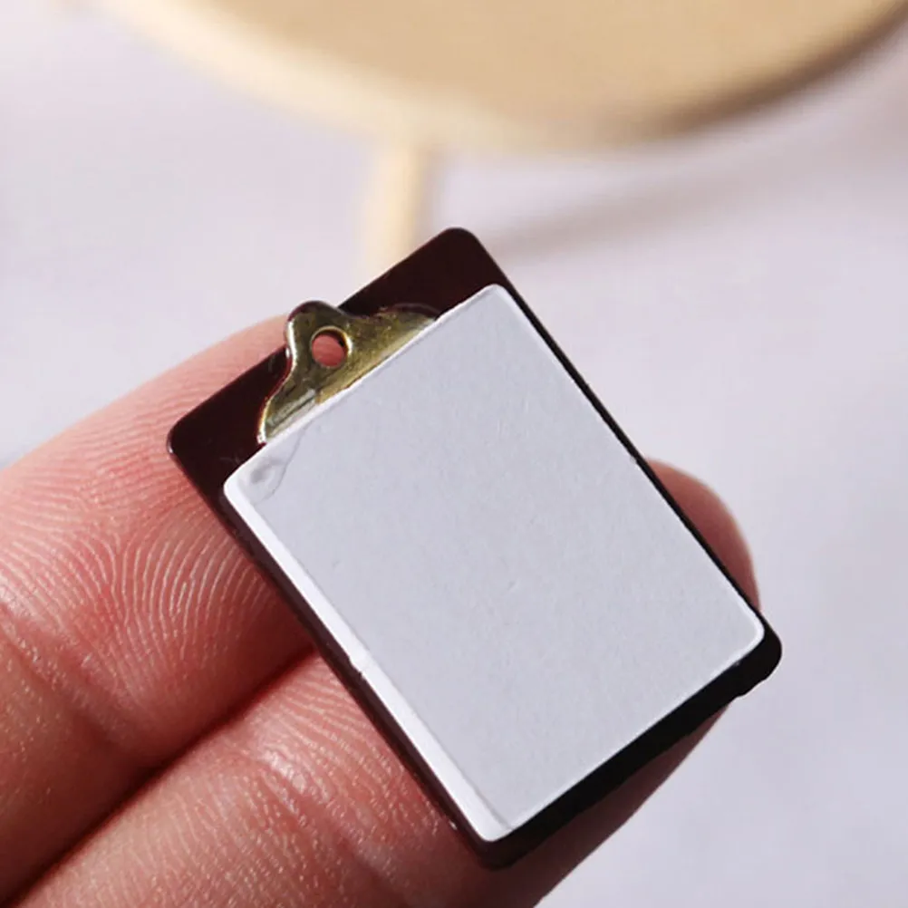 

Набор из 3 миниатюрных досок-клипбордов для декора миниатюрного дома, принадлежности для творчества, школьные принадлежности, аксессуары для дома