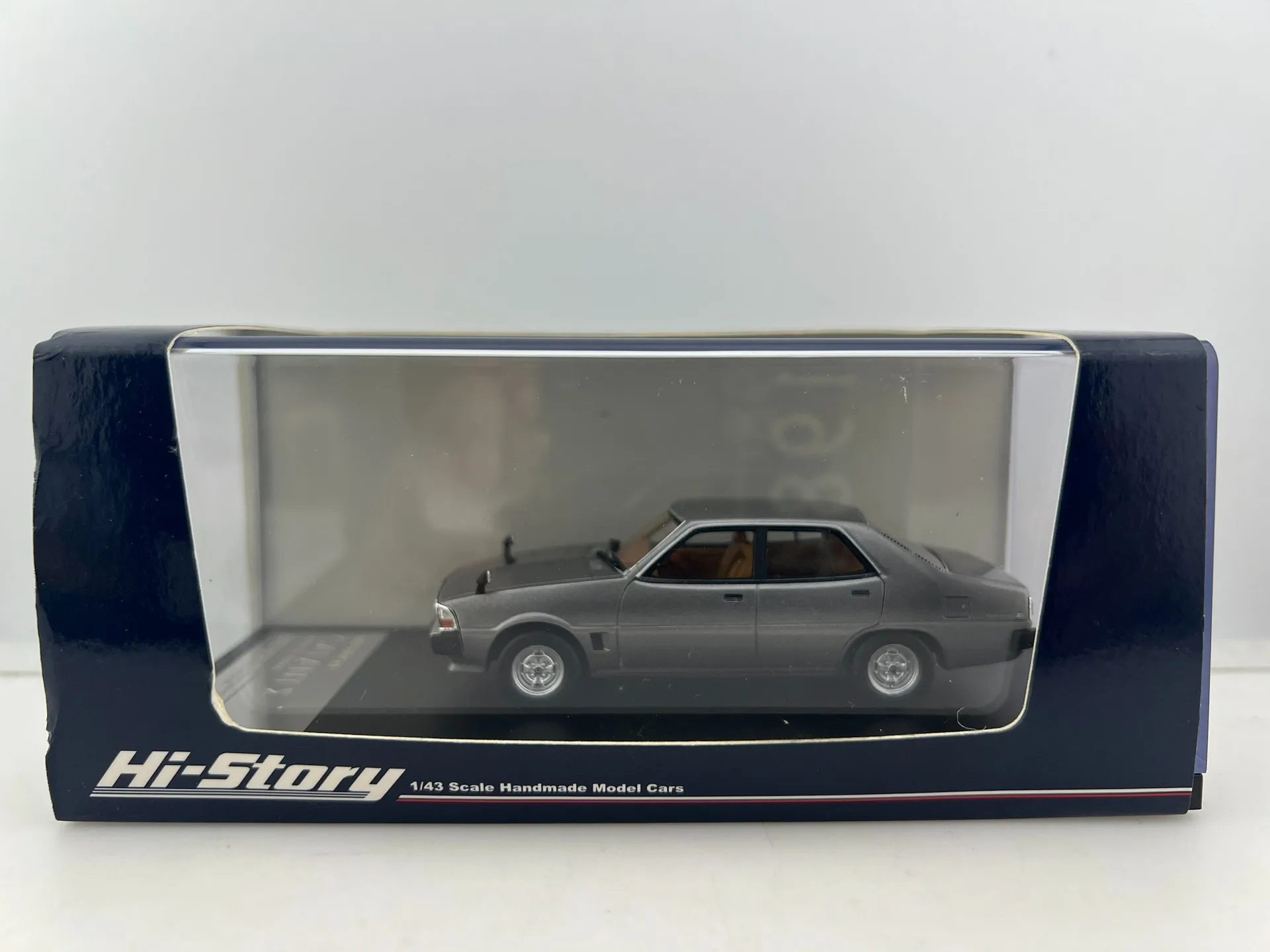 

Diecast Hi Story 1/43 Scale Mitsubishi 1977 GALANT 2000 GSL Resin Car Model Collectible Toy Gift Souvenir Display Ornament