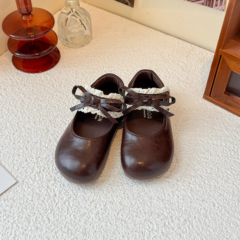 Sepatu Kulit Anak Perempuan Baru yang Manis untuk Putri Musim Semi Musim Gugur Sepatu Sekolah Anak dengan Tali Kasual Anak-anak Pita Pesta Sepatu Mary Jane