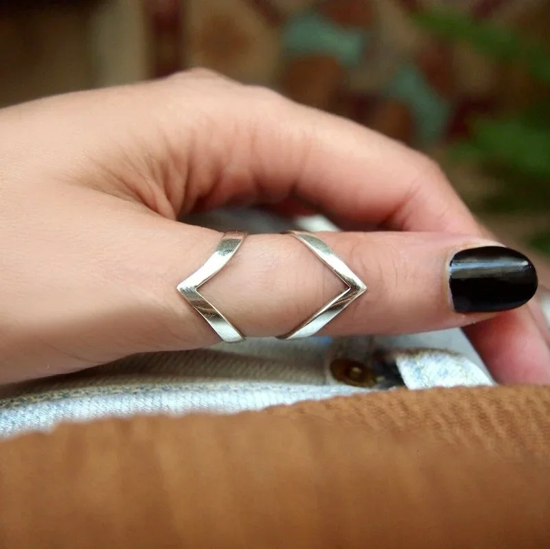 Fashionable retro design joint splint ring thumb simple meditation declaration jewelry