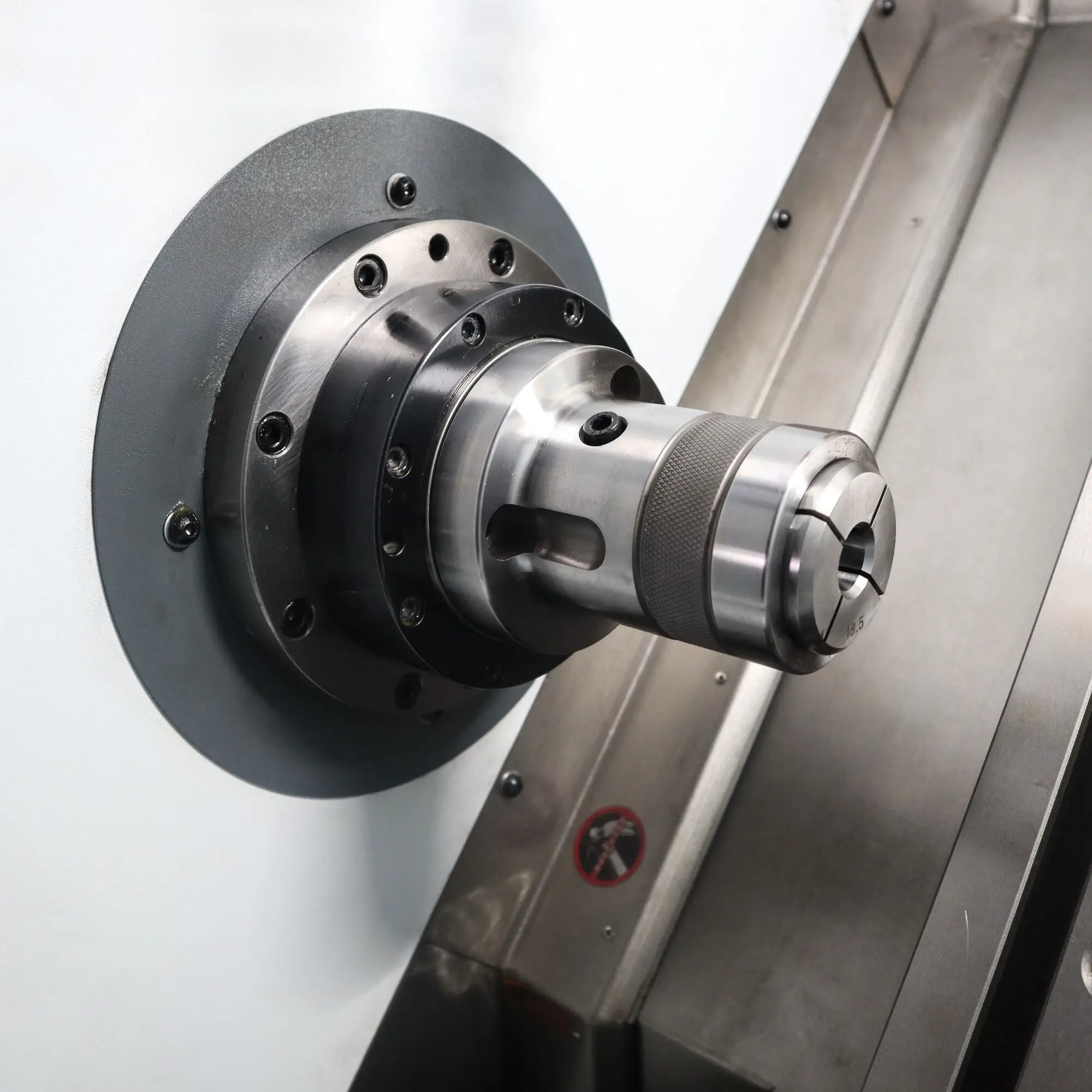 Alimentador de barras suíço de alta precisão, 5 eixos opostos ferramenta, CNC Gang Tipo Torno, 20mm Horizontal, Ck36