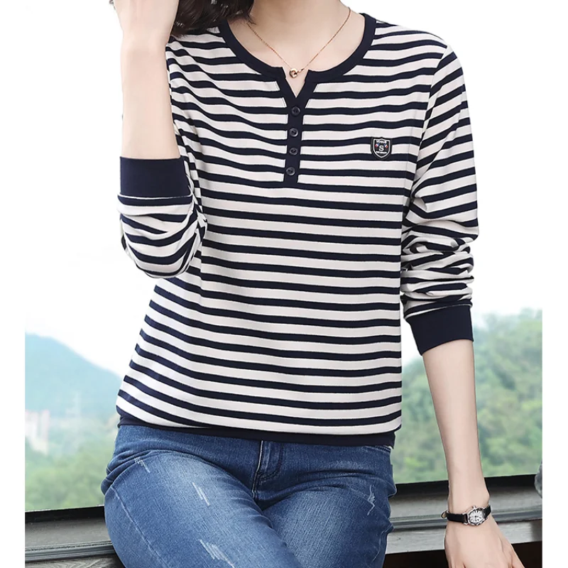 Spring and Autumn Women's V-Neck Long Sleeves Loose Classic Pullovers Plus Size Striped Button Epaulet Fashion Casual Tops