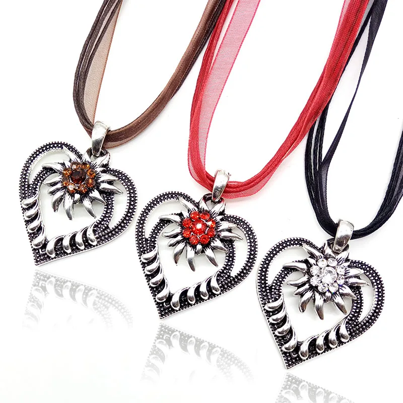 New Vintage Hollow Carved Necklace For Women Crystal Heart Shape Edelweiss Ribbon Pendant Necklace Party Gifts Jewelry Wholesale