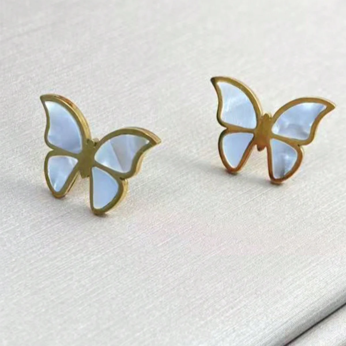 Lxalry 18K Gold Plated Butterfly Set, Mirror Polish, Hypoallergenic 4PCS Necklace, Earrings, Bracelet, Ring, Never-Fade