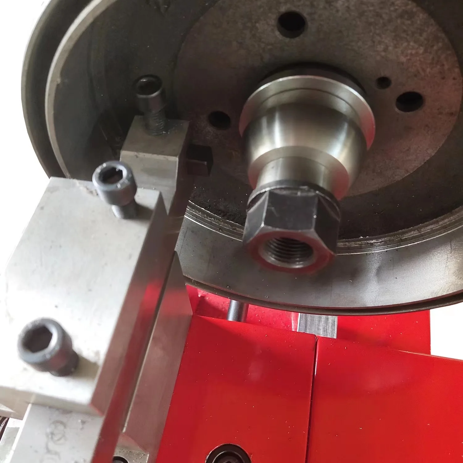 Automatic Feeding Car Disc Brake Lathe Machine Drum and Disc Cutting for Car Repair - Detail 1